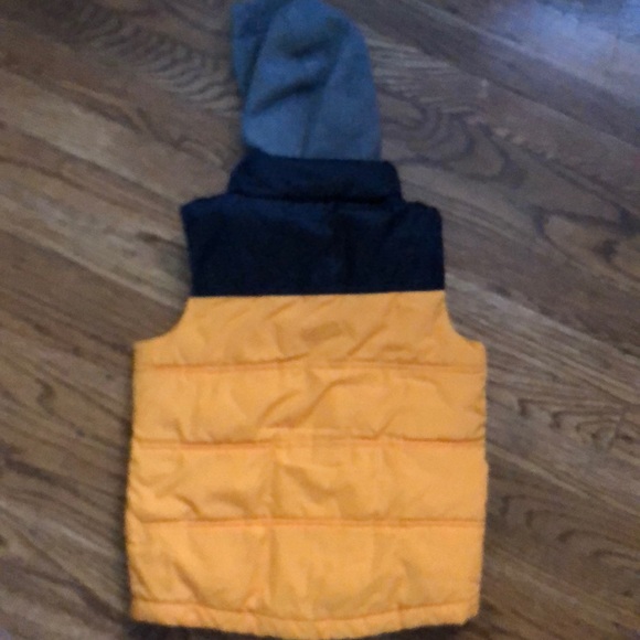 Gymboree hooded vest XS(4) - Picture 3 of 4